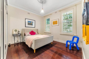 Newty Willows - Art Deco Double Bay Designer Apt, Sydney